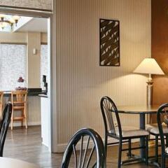 Отель Best Western Royal Host Inn гостиничный бар