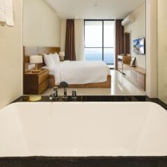 Отель Maple Hotel & Apartment Вьетнам, Нячанг - 1 отзыв об отеле, цены и фото номеров - забронировать отель Maple Hotel & Apartment онлайн ванная фото 2
