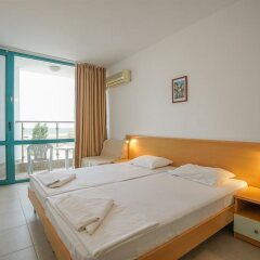 Hotel Delfin Солнечный берег комната для гостей фото 2