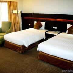 Отель Century Park Hotel Филиппины, Манила - отзывы, цены и фото номеров - забронировать отель Century Park Hotel онлайн комната для гостей фото 3