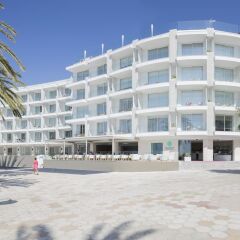 Отель One Ibiza Suites парковка