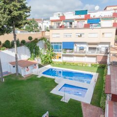 Отель MalagaSuite Beach Relax & Terrace Торремолинос бассейн