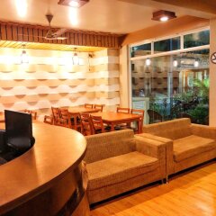 Отель Ashaz Inn (and Cafe) Мале интерьер отеля фото 3