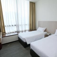 Aqueen Hotel Lavender комната для гостей фото 5