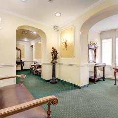 Hotel St. Moritz развлечения