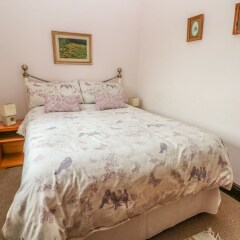 Отель Manifold Cottage комната для гостей