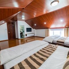 Отель King Villa Далат комната для гостей