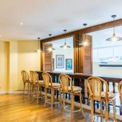 Vivit Hostel Bangkok гостиничный бар фото 2
