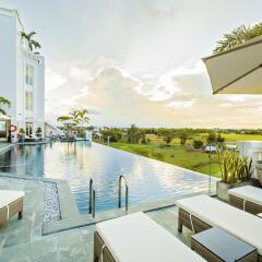 Lasenta Boutique Hotel Hoian бассейн