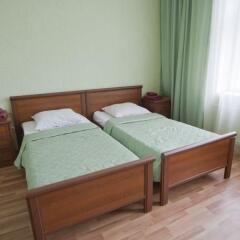 Парк-Отель Май 3* Улучшенный номер с 2 отдельными кроватями фото 10