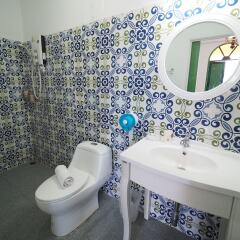 Отель Siri Krabi - Hostel Таиланд, Краби - отзывы, цены и фото номеров - забронировать отель Siri Krabi - Hostel онлайн ванная фото 2