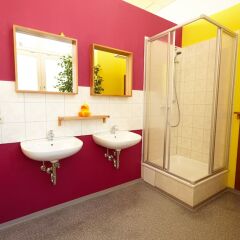 Отель LaLeLu Hostel Германия, Дрезден - 1 отзыв об отеле, цены и фото номеров - забронировать отель LaLeLu Hostel онлайн ванная фото 2
