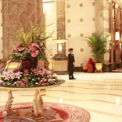 Royal Mediterranean Hotel интерьер отеля