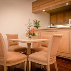 Grand Tower Inn Rama VI Hotel в номере фото 2