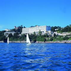 Отель The Imperial Torquay пляж