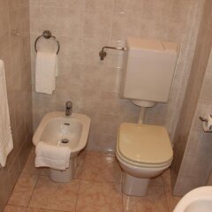 Отель Demy Hotel Италия, Аулла - отзывы, цены и фото номеров - забронировать отель Demy Hotel онлайн ванная фото 2