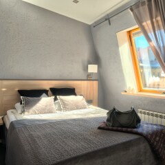 Гостиница Братья Карамазовы в Санкт-Петербурге - забронировать гостиницу Братья Карамазовы, цены и фото номеров Санкт-Петербург комната для гостей