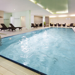 Отель Orea Resort Santon Брно бассейн