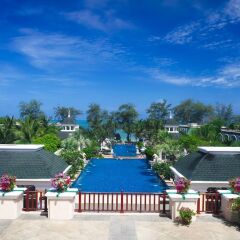 Отель Phuket Graceland Resort And Spa парковка