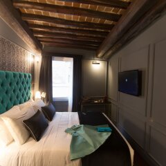 Saint B Boutique Hotel STB сейф в номере