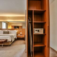Отель Radisson Blu São Paulo сейф в номере