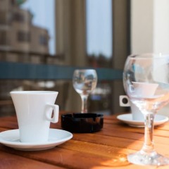 Апартаменты Two Bedroom Apartment with Kitchen & Balcony питание