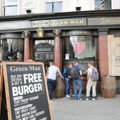 PubLove @ The Green Man - Hostel