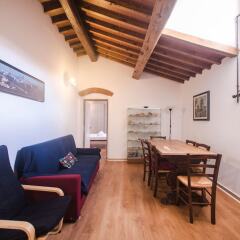 Отель Lovely 4BD Apt 3min Walk to Ponte Vecchio комната для гостей фото 3