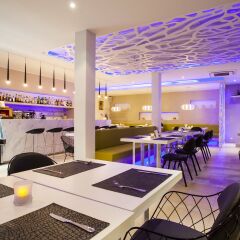 Отель Coral Inn гостиничный бар