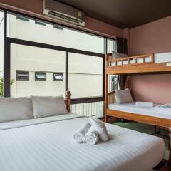 Отель Feung Nakorn Balcony Rooms and Cafe детские мероприятия фото 2