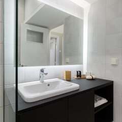 Отель UPSTREET Acropolis Heart Apartments Греция, Афины - отзывы, цены и фото номеров - забронировать отель UPSTREET Acropolis Heart Apartments онлайн ванная