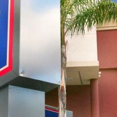 Отель Hampton Inn & Suites Los Angeles Burbank Airport Лос-Анджелес городской автобус