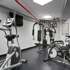 Отель Best Western Plus Brooklyn Bay Hotel США, Нью-Йорк - отзывы, цены и фото номеров - забронировать отель Best Western Plus Brooklyn Bay Hotel онлайн фитнесс-зал фото 3