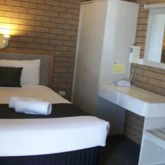 Отель Country Home Motor Inn комната для гостей фото 3