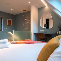 Апартаменты Mirabilis Apartments - Wells Court Лондон комната для гостей