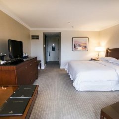 Hilton Los Angeles/Universal City in Los Angeles, United States of America from 402$, photos, reviews - zenhotels.com guestroom