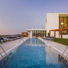 Evolutee Hotel бассейн фото 2