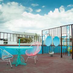 Отель The Roof Backpackers Hostel Мексика, Гвадалахара - отзывы, цены и фото номеров - забронировать отель The Roof Backpackers Hostel онлайн бассейн