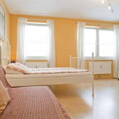 Апартаменты Opera Apartments Vienna Вена комната для гостей фото 2
