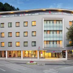 Отель Star Inn Hotel Salzburg Zentrum, by Comfort Австрия, Зальцбург - 7 отзывов об отеле, цены и фото номеров - забронировать отель Star Inn Hotel Salzburg Zentrum, by Comfort онлайн вид на фасад