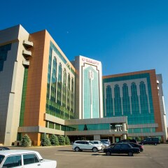 Отель Ramada Plaza Gence Азербайджан, Гянджа - отзывы, цены и фото номеров - забронировать отель Ramada Plaza Gence онлайн парковка