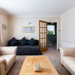 Отель Empty2occupied Family Home in Craigour Terrace With Driveway & Garden Эдинбург комната для гостей