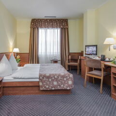Отель Business Hotel Vega Польша, Вроцлав - отзывы, цены и фото номеров - забронировать отель Business Hotel Vega онлайн удобства в номере