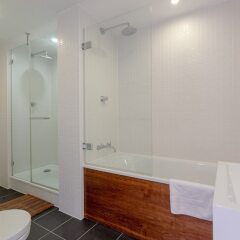 Отель 2 Bedroom Apartment Near Finsbury Park Великобритания, Лондон - отзывы, цены и фото номеров - забронировать отель 2 Bedroom Apartment Near Finsbury Park онлайн ванная фото 2