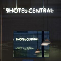 Отель 9Hotel Central гостиничный бар