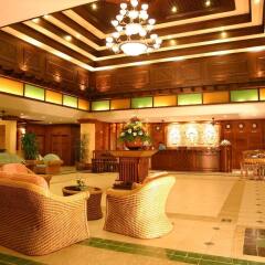 Отель Karon Sea Sands Resort & Spa интерьер отеля