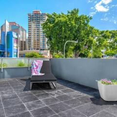 Апартаменты The Hub Apartments балкон