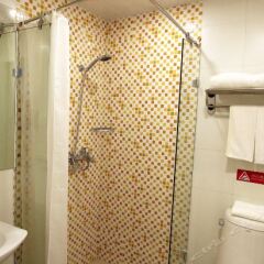 Отель Home Inn-Shenzhen Qiaochengdong Metro Station Китай, Шэньчжэнь - отзывы, цены и фото номеров - забронировать отель Home Inn-Shenzhen Qiaochengdong Metro Station онлайн ванная фото 2