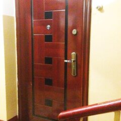 Апартаменты Na 1-Ya Ulitsa Bebelya 7 Apartments Москва сейф в номере