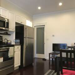Отель Upper Deer Lake Family Duplex Suite Канада, Бурнаби - отзывы, цены и фото номеров - забронировать отель Upper Deer Lake Family Duplex Suite онлайн в номере